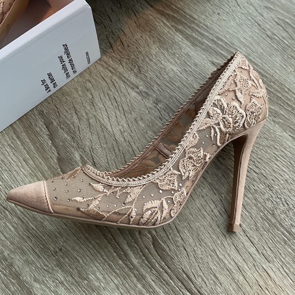 Nude Heels - Picture 3 of 5